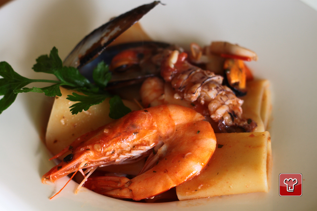 Paccheri with Seafood and Bisque - SiciliaExport
